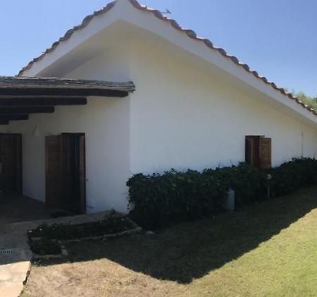 Porto Istana Beach House ออลเบีย ภายนอก รูปภาพ