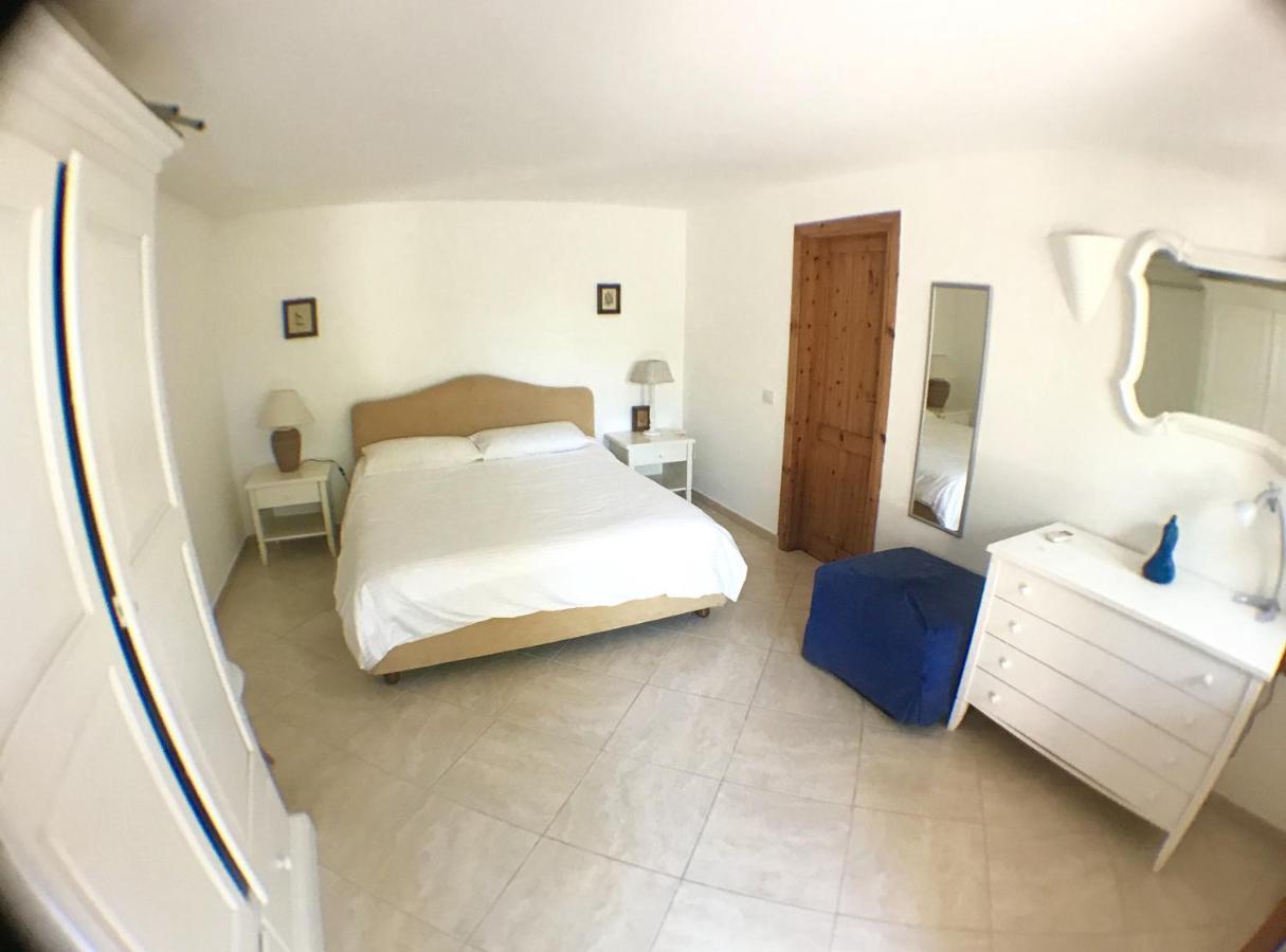 Porto Istana Beach House ออลเบีย ภายนอก รูปภาพ